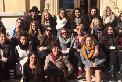Les bacheliers en tourisme guident à travers Séville