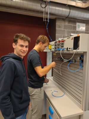 Nos futurs ingénieurs industriels formés sur le TechnoCampus de Mons